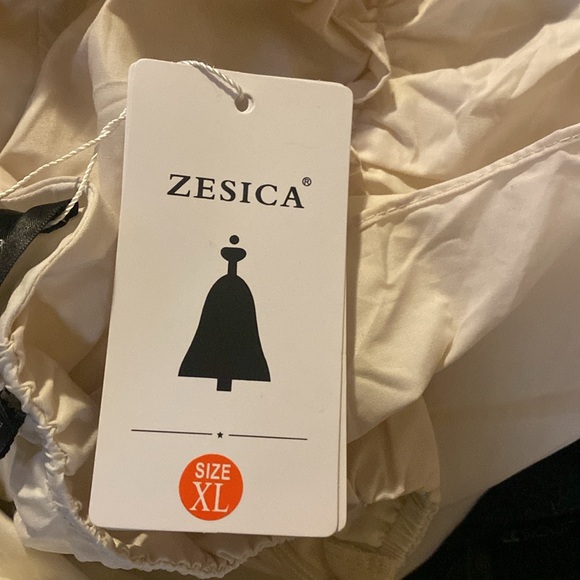 New dress - Picture 4 of 4